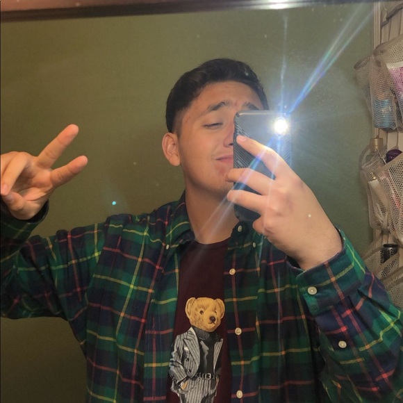 Joshua Gracia - Poshmark Profile Picture of Joshua Gracia (@joshua100920) on Poshmark