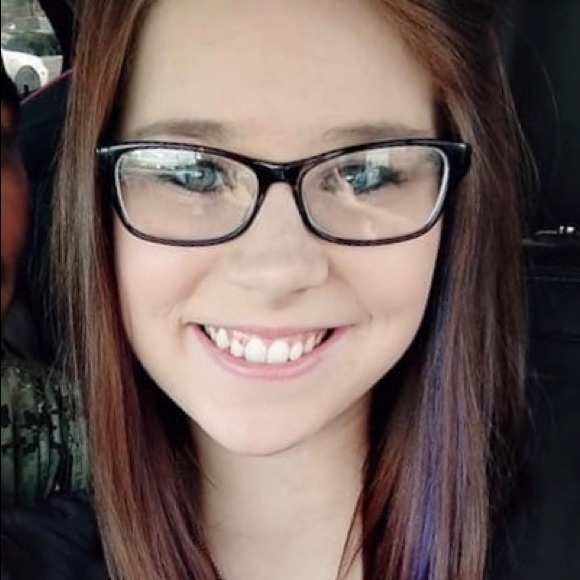 Profile Picture of Hope Scott (@hopelinnae25) on Poshmark