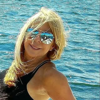 Profile Picture of Christina Andrianopoulos (@candrianopoulos) on Instagram