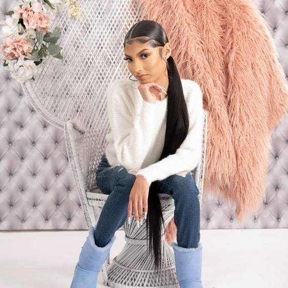 Profile Picture of Mari Jimenez (@mari515) on Poshmark