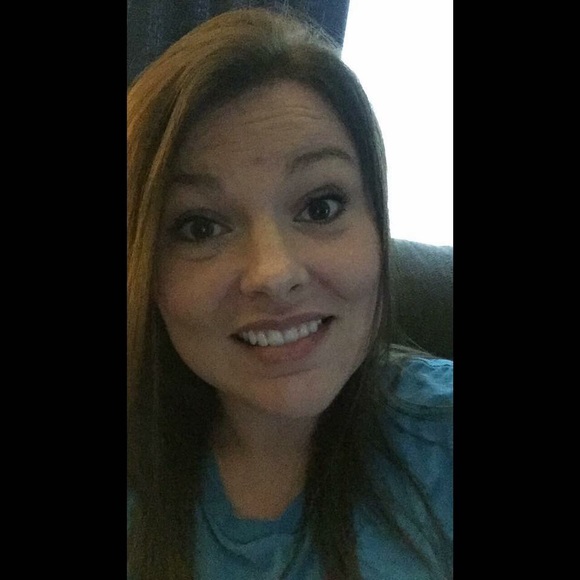 Profile Picture of Cassandra Wurster (@cwurster) on Poshmark