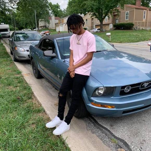 Profile Picture of Derek Yancey (@derekyancey) on Poshmark