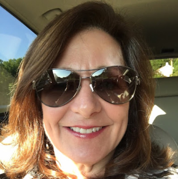 Profile Picture of Lory Truschel (@truschel21) on Poshmark