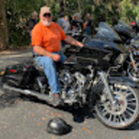 Profile Picture of Steve Luterek (@sjlute480) on Poshmark