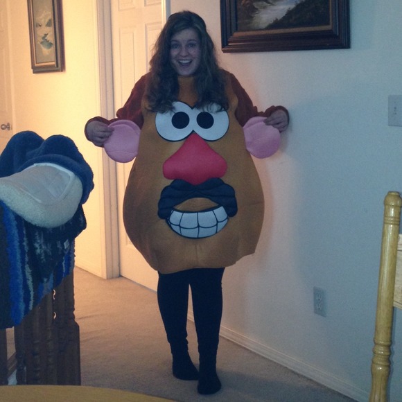 Profile Picture of Paige Heaps (@paige2589) on Poshmark