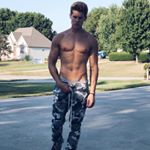 Aaron Collins - Instagram