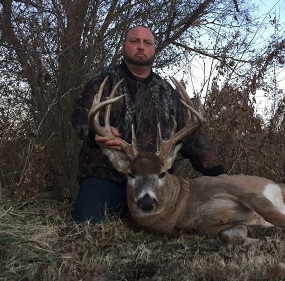 Profile Picture of Dustin Carner (@dustincarner) on Poshmark