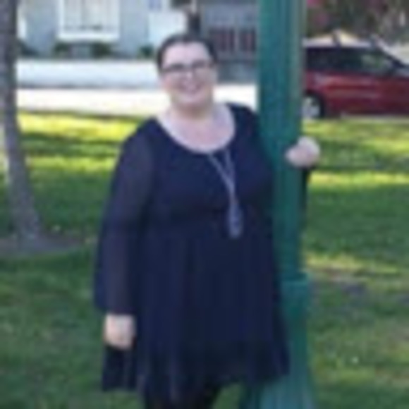 Profile Picture of Jocelyn Kiser (@jocelynkiser) on Poshmark