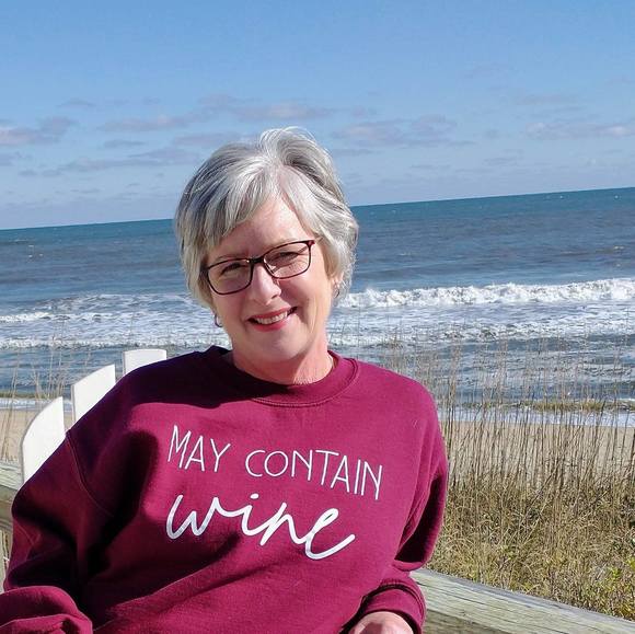 Profile Picture of Sandy Cifranic (@sanandden) on Poshmark