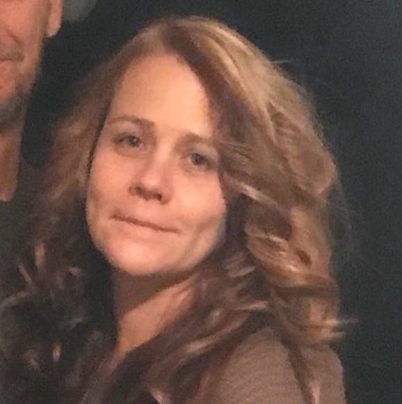 Profile Picture of Carrie Aicone (@caicone) on Poshmark