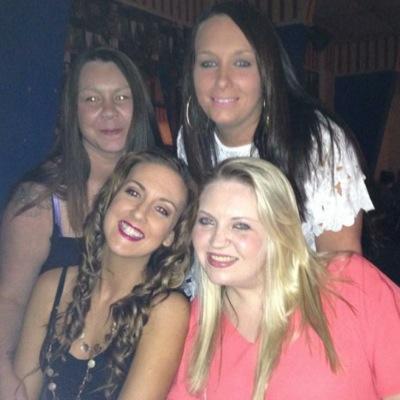 Profile Picture of Jenna Lowe (@JenLowe1986) on Twitter