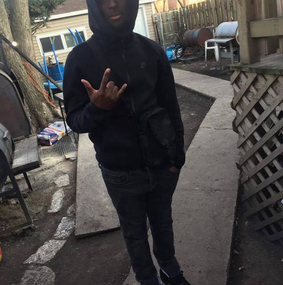 Profile Picture of Malik Patterson (@famoussleek) on Poshmark