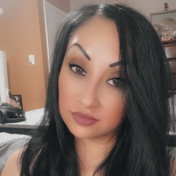 Profile Picture of Danielle Calderon-rascon (@rascondmc) on Poshmark