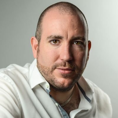 Profile Picture of Robert Nicholas (@RobNicholas83) on Twitter