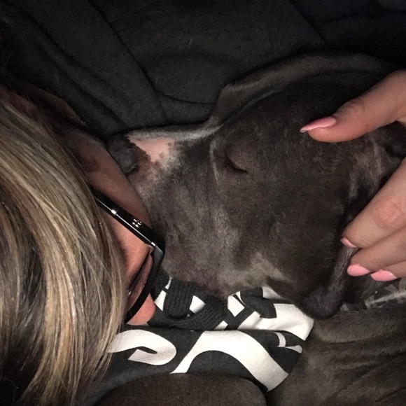 Profile Picture of Brittany Schane (@bschane915) on Poshmark