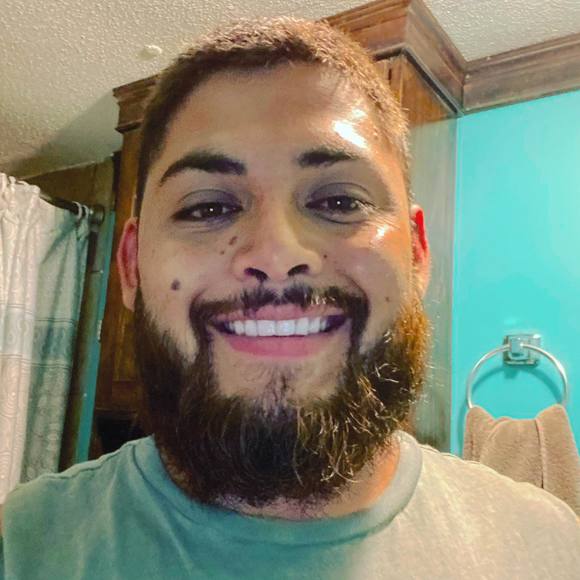 Profile Picture of Guillermo Flores (@obter_guapo) on Poshmark