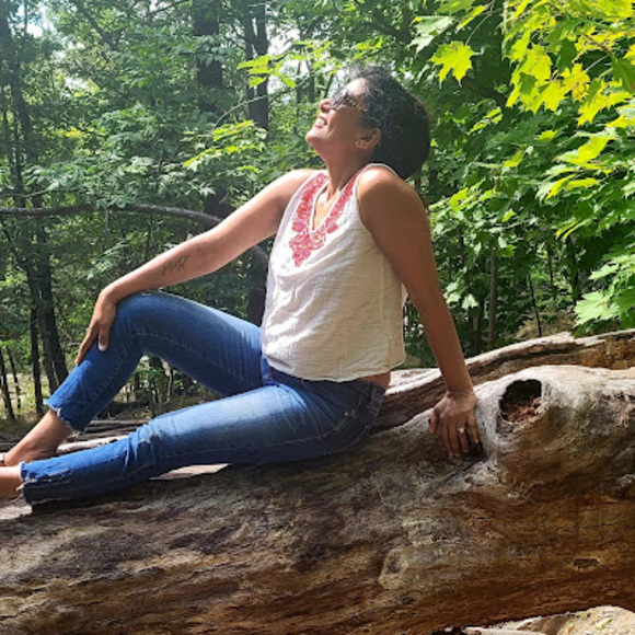 Profile Picture of Michelle Koshy (@michelle_koshy) on Poshmark