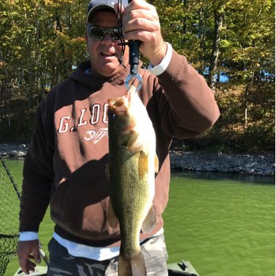 Profile Picture of Andrew Hallman (@bassman0613) on Twitter