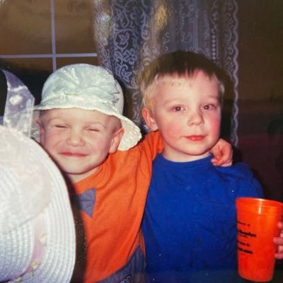 Profile Picture of Erik (@Erik_reinhardt9) on Twitter
