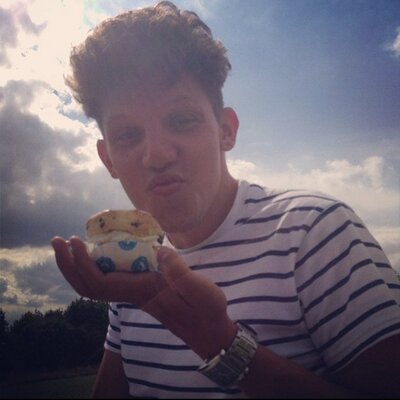 Profile Picture of Richard McGuire (@RichMcGuire86) on Twitter