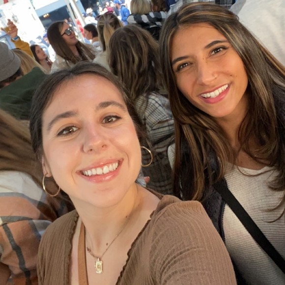 Profile Picture of Nicole Abbamonte (@nicoleabbamonte) on Poshmark
