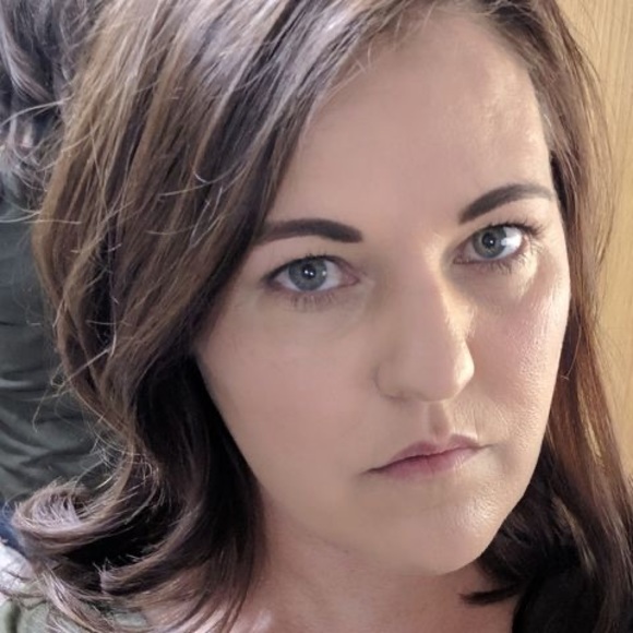 Profile Picture of Tenaya Kohntopp (@tenayakohntopp) on Poshmark
