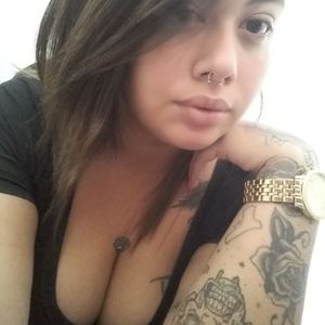 Profile Picture of Natasha Albuquerque (@Natasha_grv) on Twitter