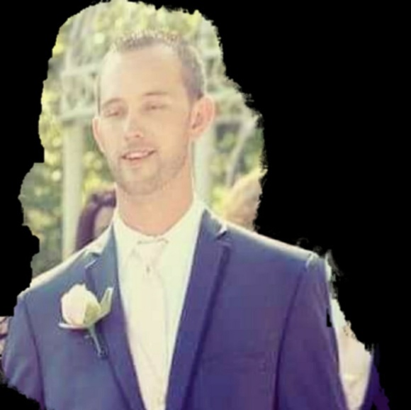 Profile Picture of Derek Garmany (@derekgarm) on Poshmark