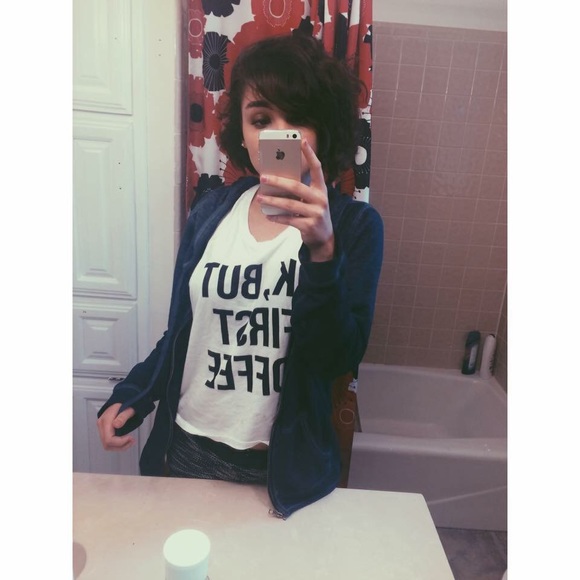 Profile Picture of Alexis Berkley (@alexisberkley) on Poshmark