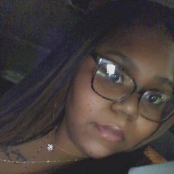 Profile Picture of Krystal Allen (@krystheish) on Poshmark