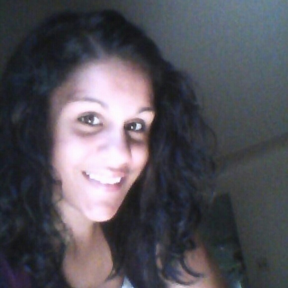 Profile Picture of Arelis Jankovich (@xohopexo) on Poshmark