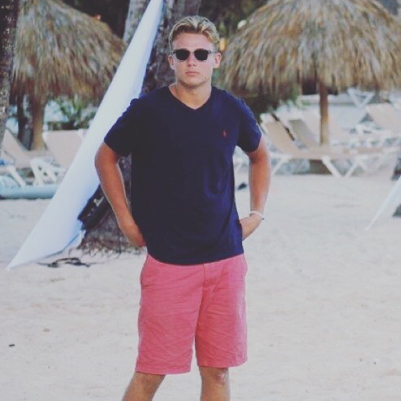 Profile Picture of Jared Schrader (@schraderj07) on Poshmark