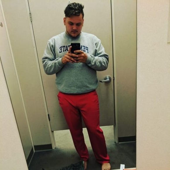 Anthony Oday - Poshmark Profile Picture of Anthony Oday (@anthonyoday) on Poshmark