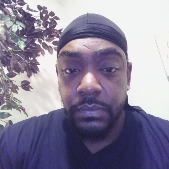 Profile Picture of Antoine Scott (@antoinescott895) on Poshmark