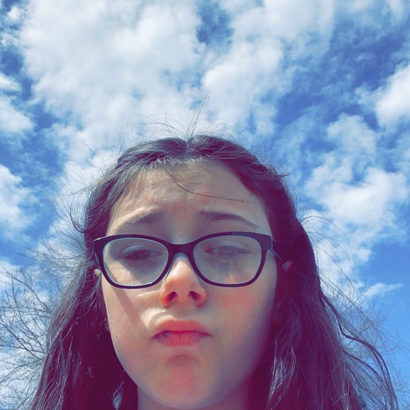 Profile Picture of Melia Jarvie (@melia_20) on Poshmark