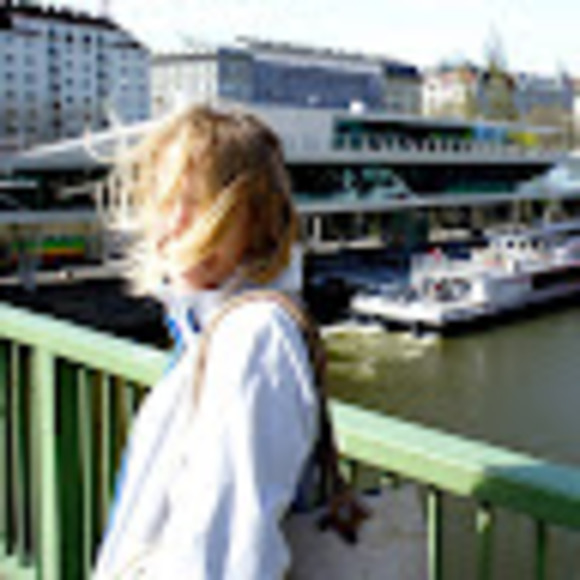 Profile Picture of Katherine Durlacher (@kdurlacher) on Poshmark