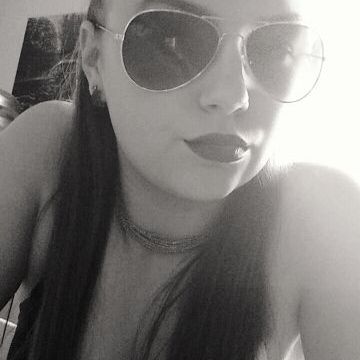 Profile Picture of Jess Chouinard (@chouinardjess) on Tiktok