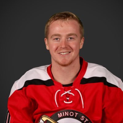 Profile Picture of Connor Schuster (@DrSchue_10) on Twitter