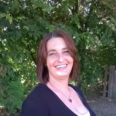 Profile Picture of Nikki Avery (@LightMessages1) on Twitter