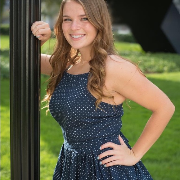 Profile Picture of Tatum Lorway (@tatortot31120) on Poshmark