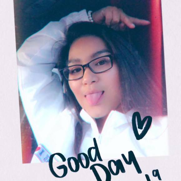 Profile Picture of Deanna Agdeppa (@deannajovi67) on Poshmark