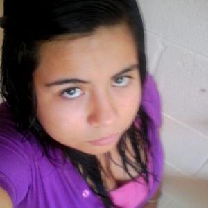 Profile Picture of Alexa Uribe (@alexauribe7) on Twitter