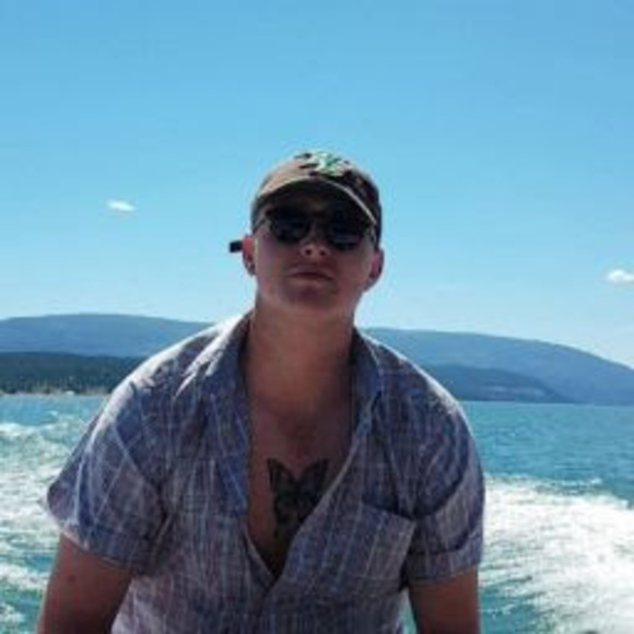 Profile Picture of Wyatt Hansen (@wyatthansen183) on Poshmark