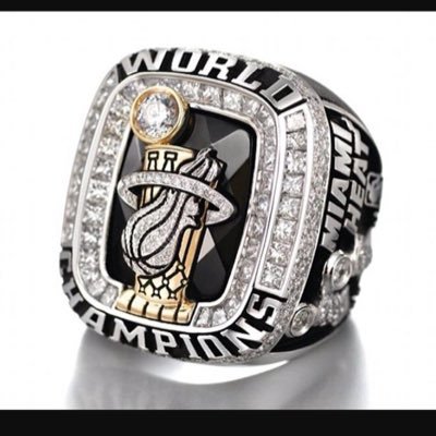 Profile Picture of Mike Aronson (@Maronson23) on Twitter