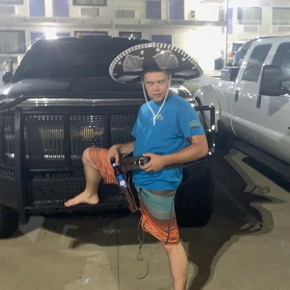 Profile Picture of Justin Lamaster (@justinla) on Poshmark