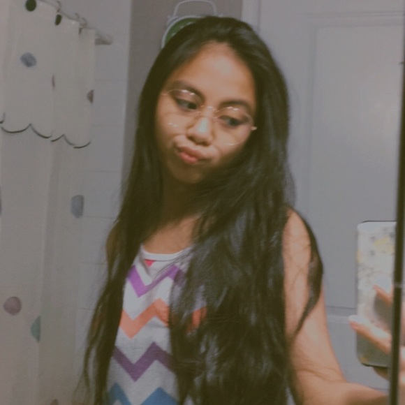 Profile Picture of Jeneva Portuguez (@jnvprtgz) on Poshmark