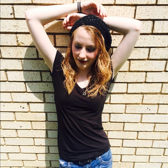 Profile Picture of Elizabeth Dahlgaard (@edahlgaard) on Poshmark