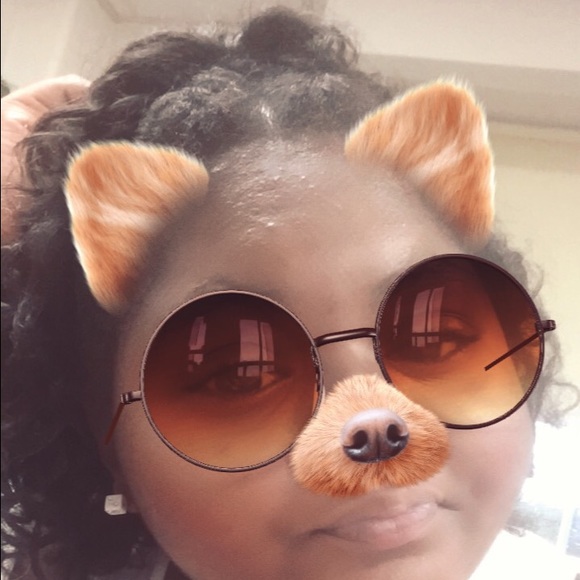 Profile Picture of Anyae Minter (@yae__) on Poshmark