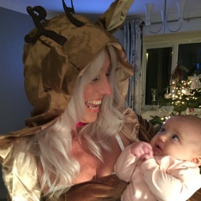 Profile Picture of Julia Halladay (@julia_halladay) on Twitter