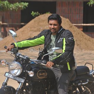 Profile Picture of Karthik Krishnamurthy (@karthik.krishnamurthy.562) on Facebook